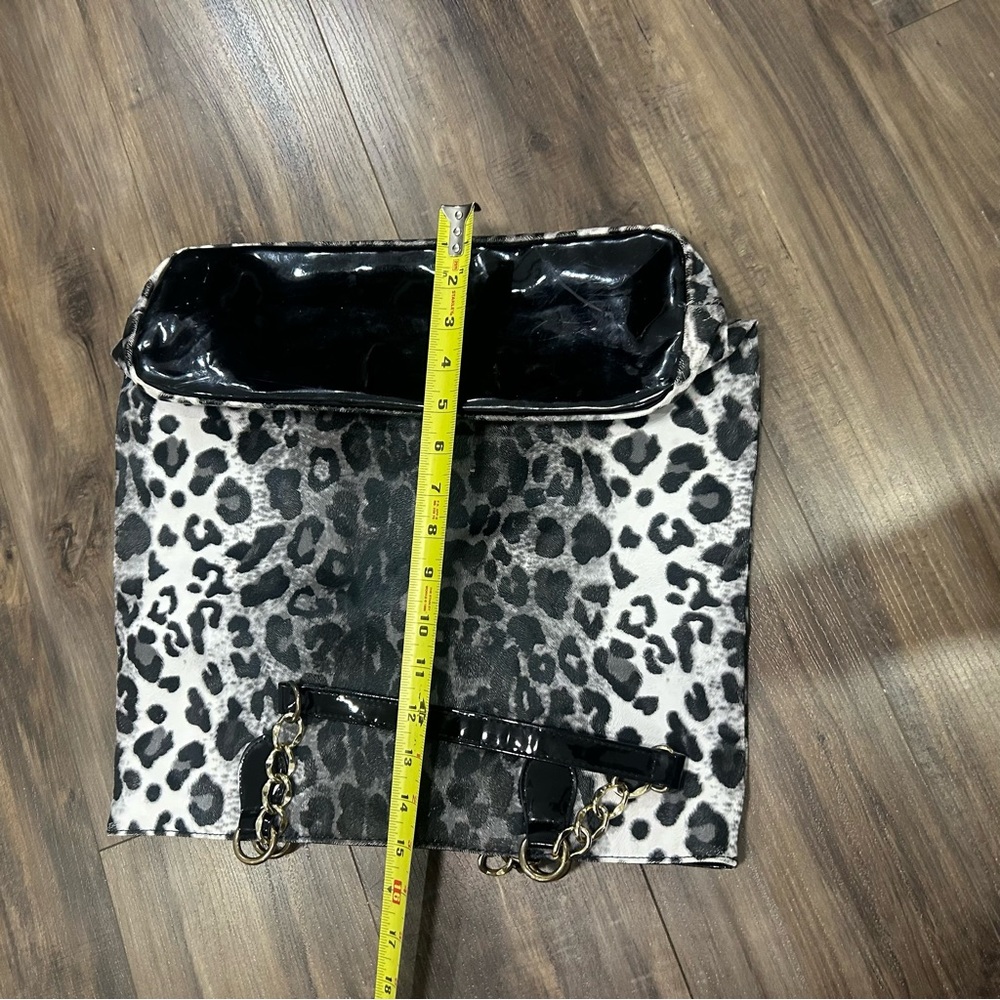 Leopard Print Tote Bag with Red Interior - Picture 4 of 5